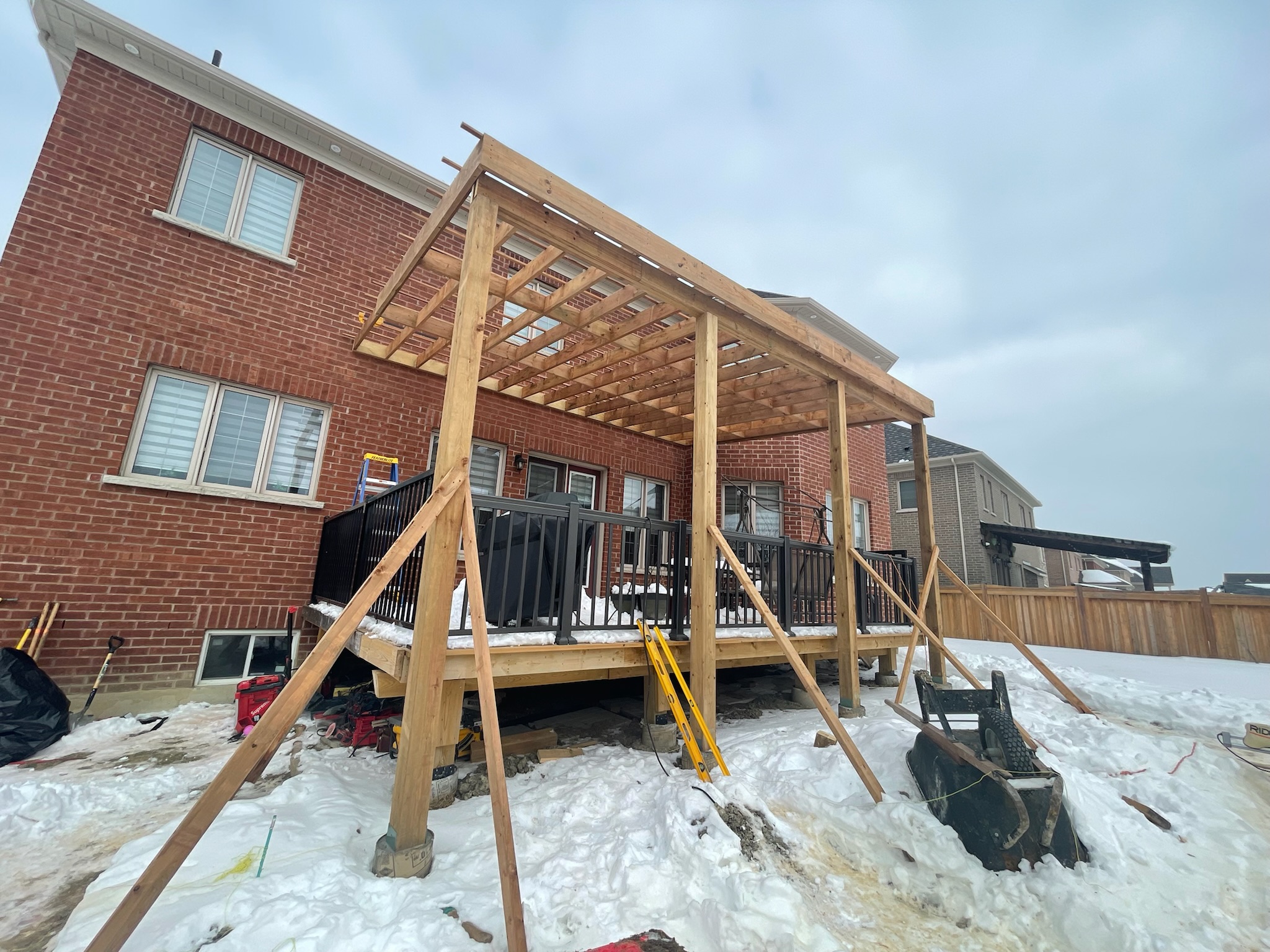 Toronto pergola builders